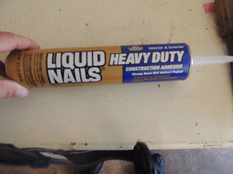 lot 432 image: 3 screw drivers, star head tools new tube of liquid nails