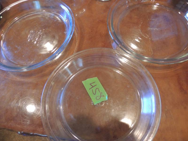 lot 458 image: 3 Pyrex baking dishes