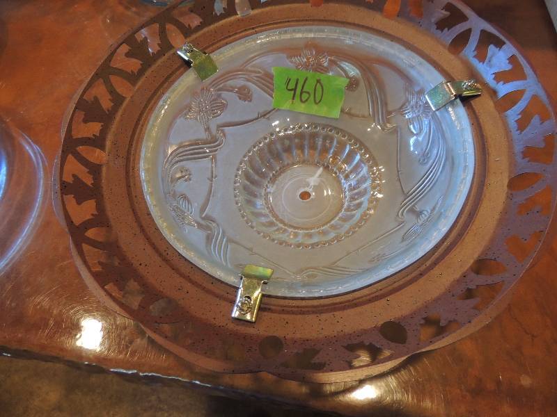lot 460 image: Light fixture cover