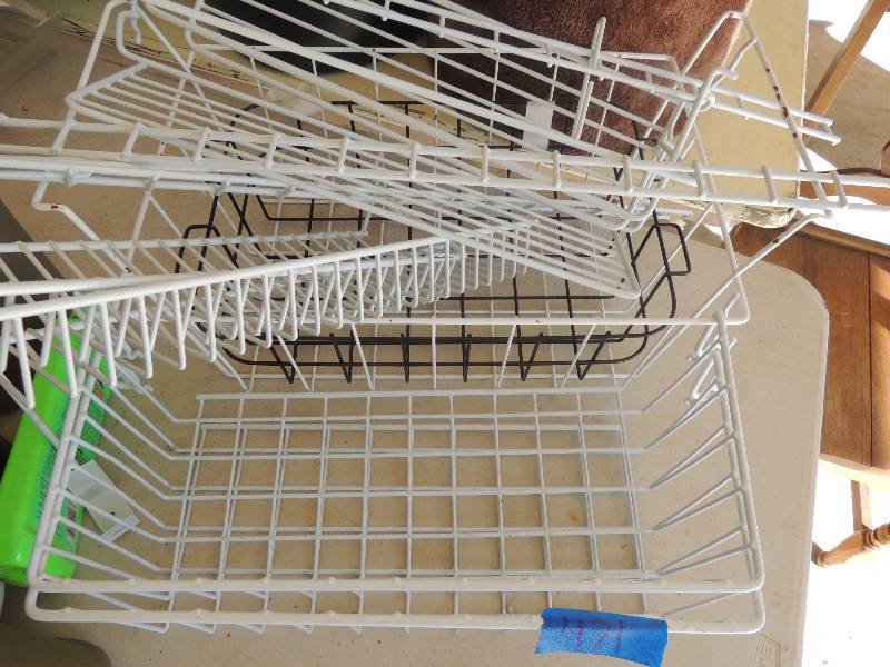lot 471 image: Lot of shelving