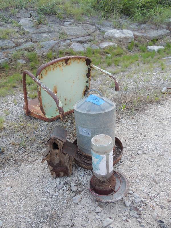 lot 483 image: Metal chair  (no base) , humming bird feeder and small bird house