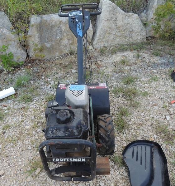 lot 500 image: Craftsman 17  Tiller with dual rotating TINES