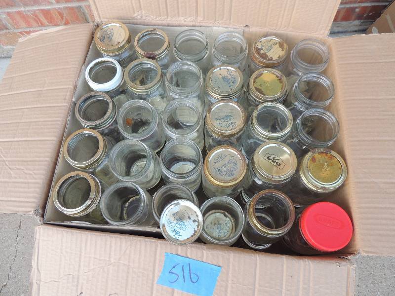 lot 516 image: 5 dozen mason jars some with lids