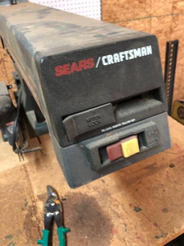 lot 3 image: SEARS Craftsman radial saw  2 12 HP,  10 blade