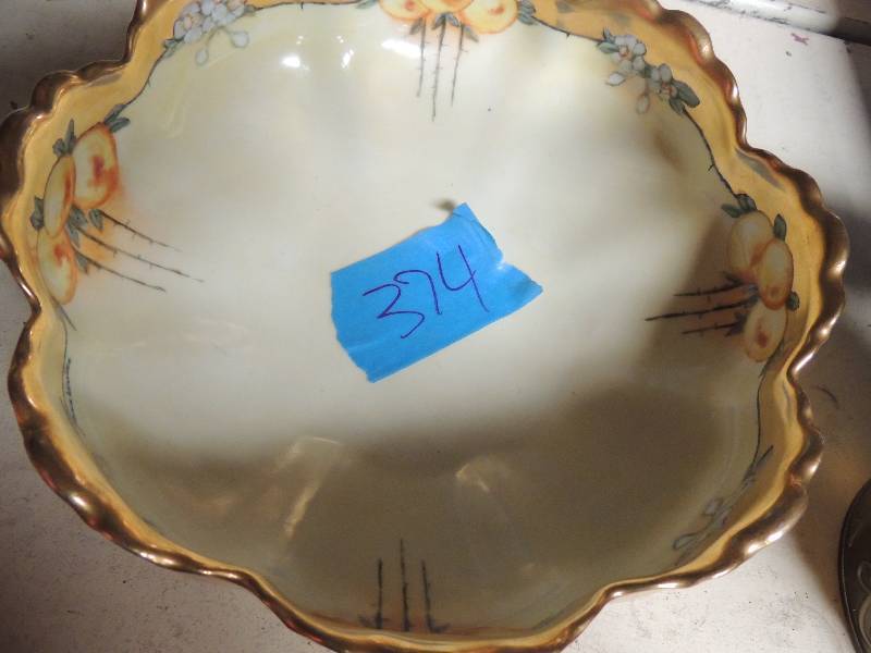 lot 374 image: 1914 Havilland china bowl made in France