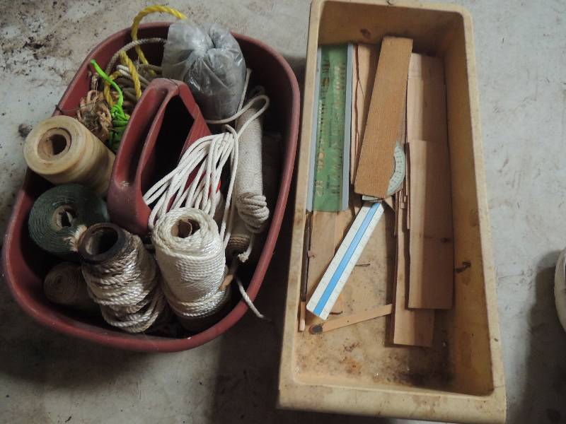 lot 42 image: Tub of string and twine