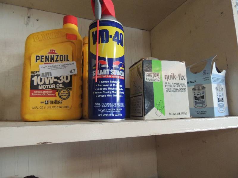 lot 47 image: Quick fix for PVC pipes 3 quarts motor oil 10-30
