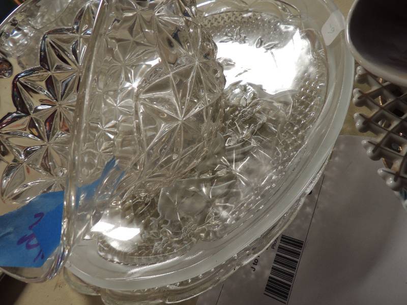 lot 382 image: Glass serving plate, glass basket and blown glass bowl with stand