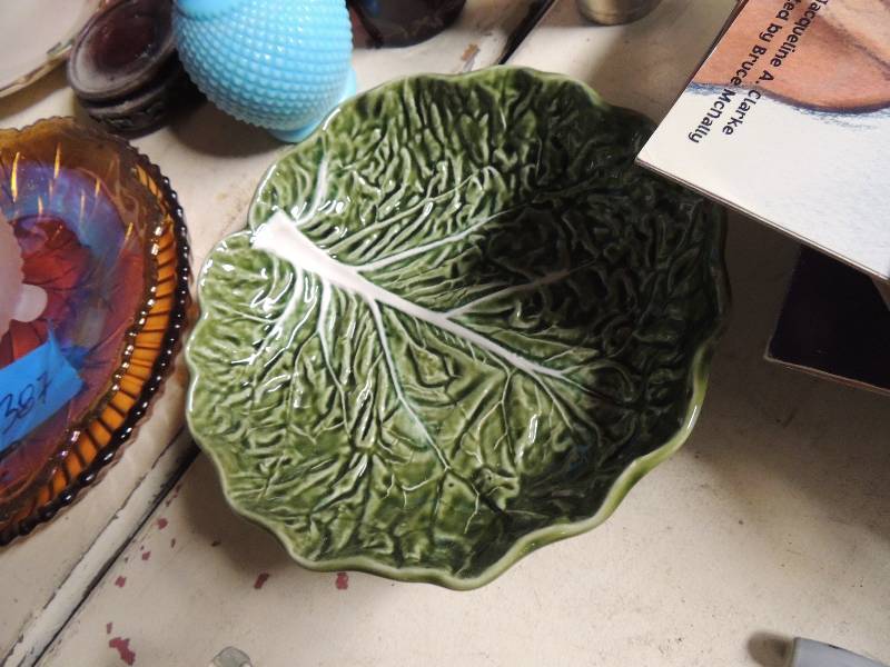 lot 386 image: 2 vintage cabbage leaf bowls