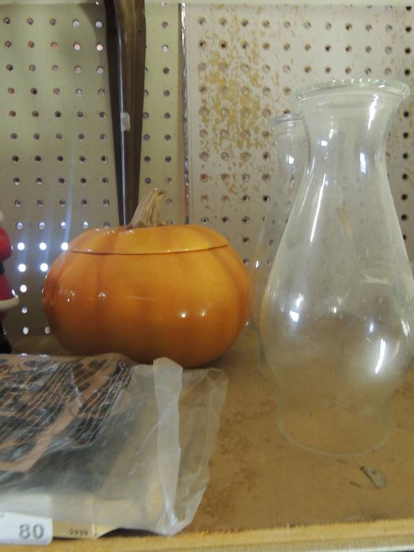 lot 80 image: Pumpkin canister, Pampered chef stand, 2 candle covers