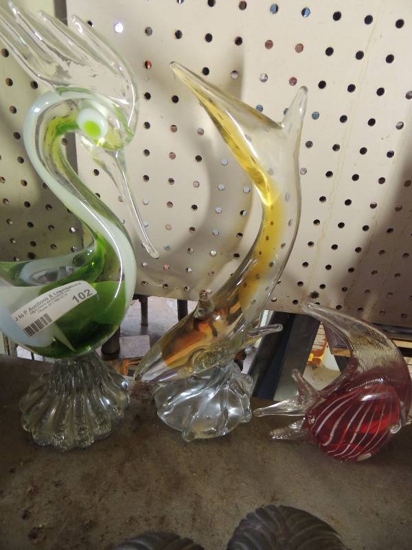lot 102 image: Blown glass dolphin, fish and crane
