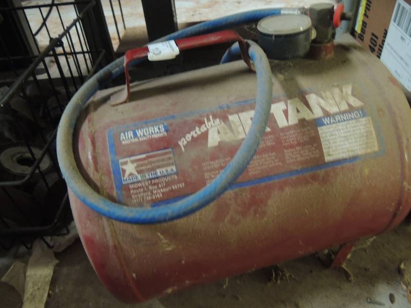 lot 110 image: Portable air tank with hose holds 160 lbs.