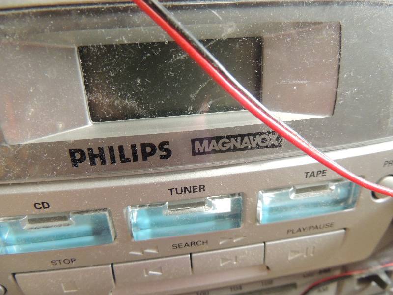 lot 138 image: Phillips Stereo CD player and cassetts with speakers