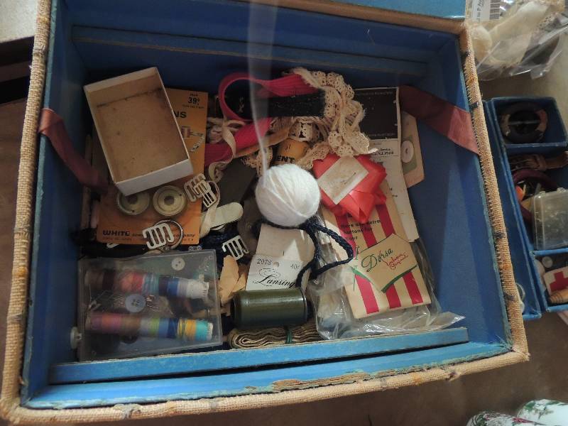 lot 186 image: Vintage sewing basket with sewing supplies