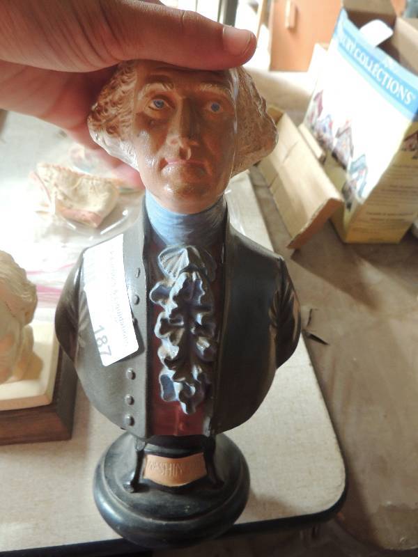 lot 187 image: Washington  and  Lincoln head statue