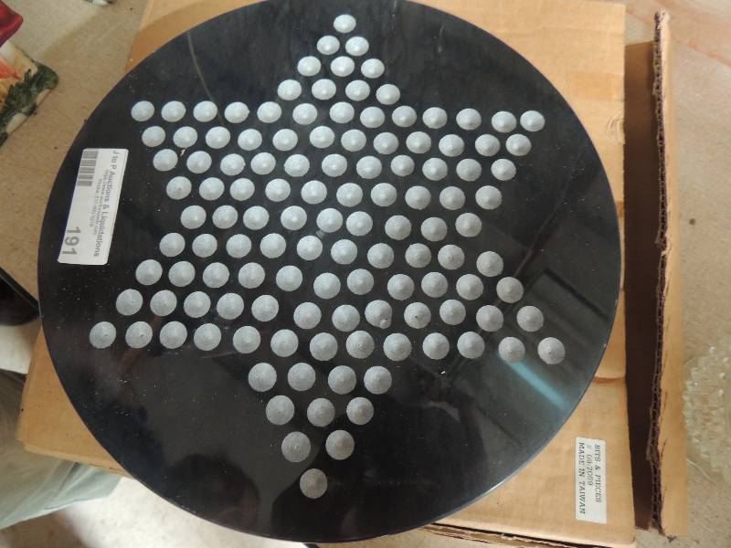 lot 191 image: Chinese checkers
