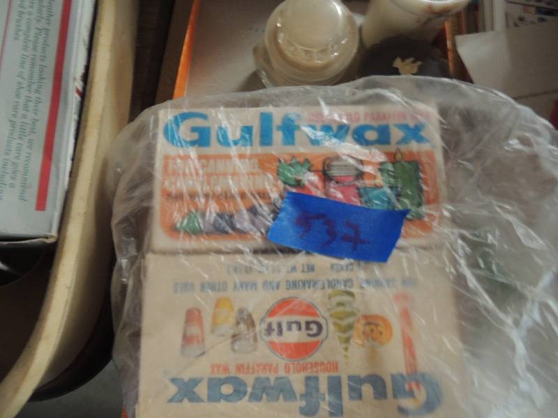 lot 537 image: 2 boxes of gulf wax