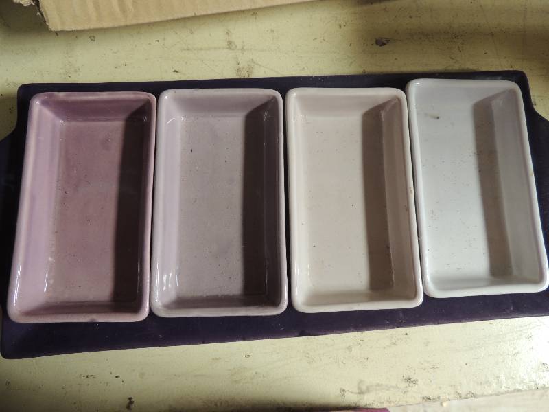 lot 202 image: SERVING PLATTER - PURPLE WITH 4 DISHES  ALL VARIUOSSHADES OF PURPLE
