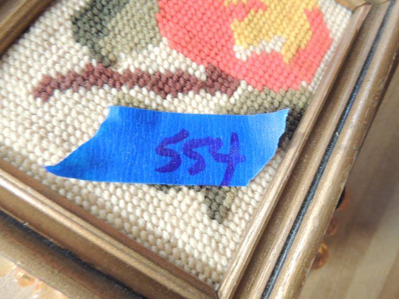 lot 554 image: Wall canvas 3x5