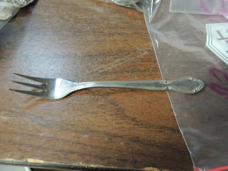 lot 503 image: Silverware- Qty. 6 Winchester seafoood forks