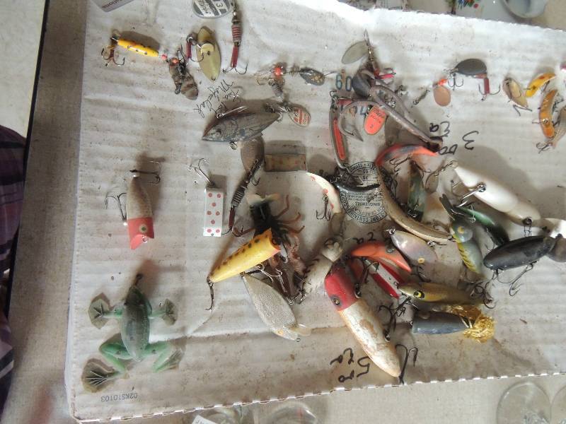 lot 232 image: OLDER Fishing lures, jigs and slabs
