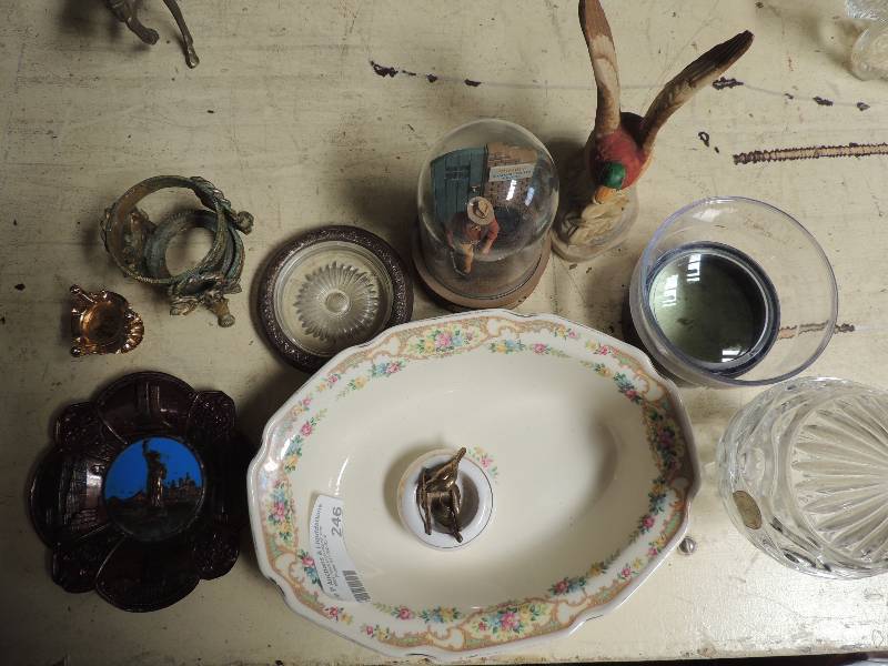 lot 246 image: Crystal bowl, duck coasters and magnets and