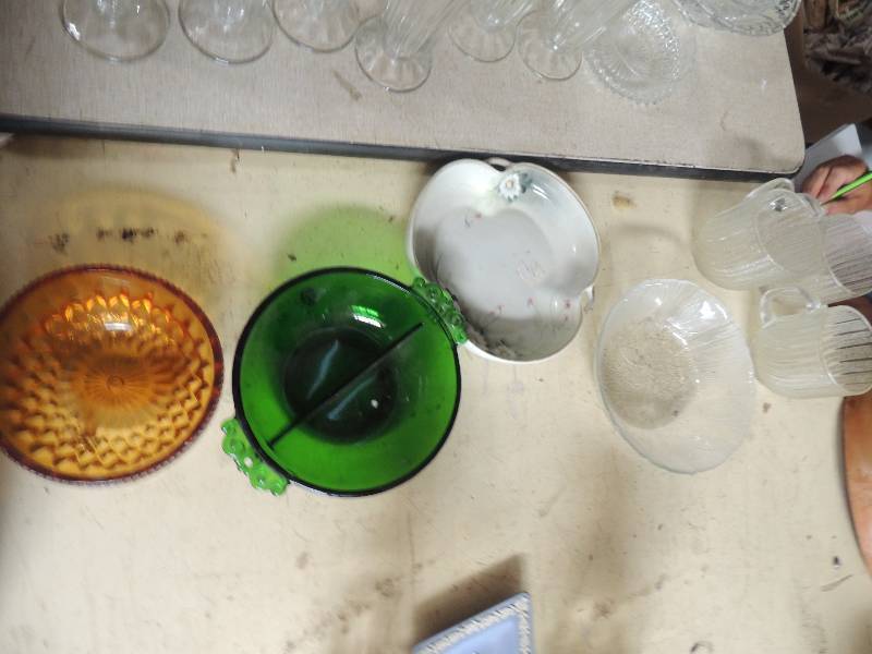 lot 251 image: mugs, candy dish, divided plate