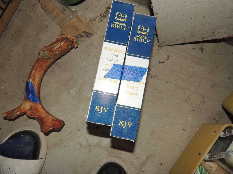lot 597 image: Wonder Bible audio player NIB KING JAMES x 2