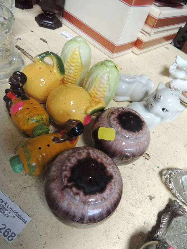 lot 268 image: S&P shakers Elephants, Corn, fruit, plums
