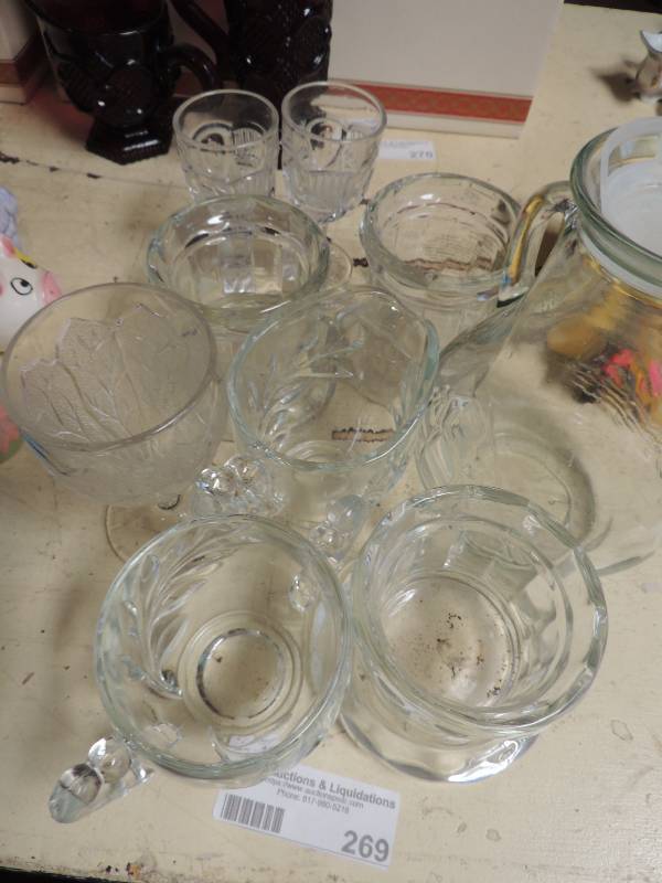 lot 269 image: Lot of assorted glasses