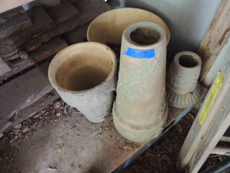 lot 607 image: Large pots for planters, gazing balls x4