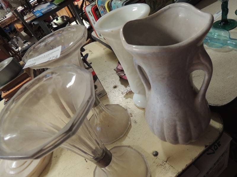 lot 274 image: 2 tall flower vases and1 white vase