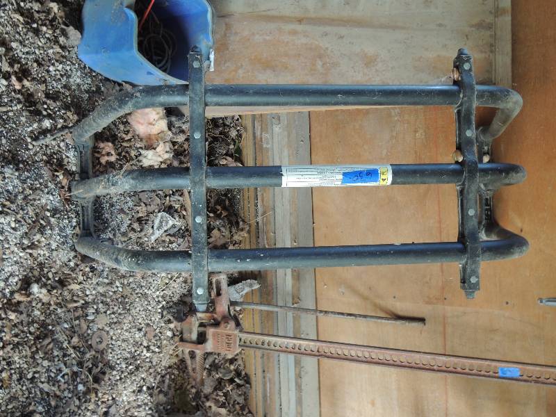 lot 630 image: Truck guard bed extender