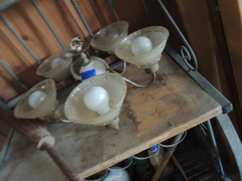 lot 623 image: Five light CEILING LIGHT