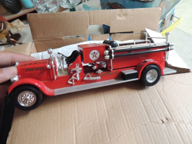 lot 279 image: Texaco Fire Truck Port Arthur TX