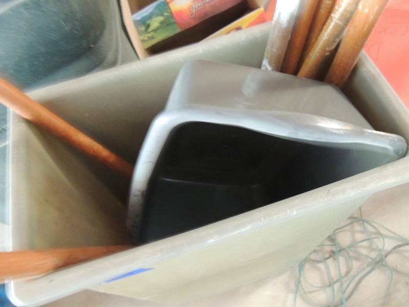 lot 619 image: 8 paint rollar handles