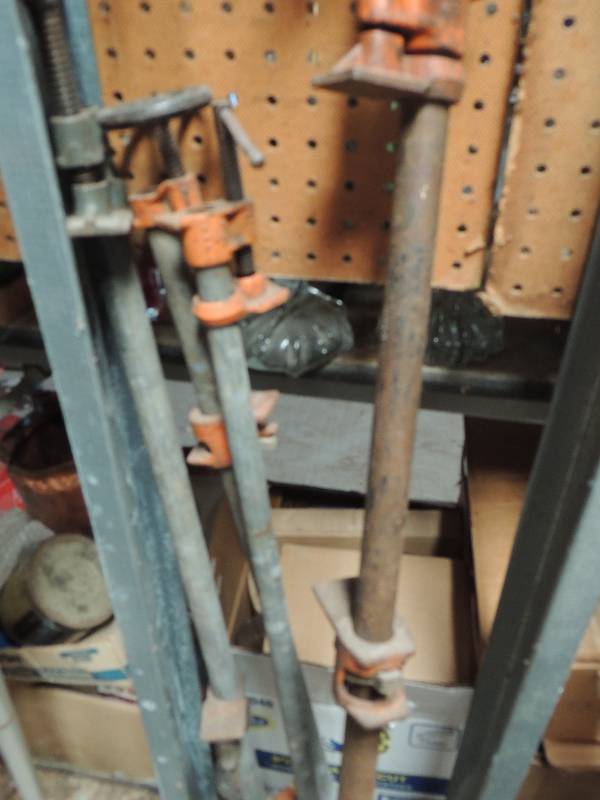 lot 680 image: pipe clamps x 5