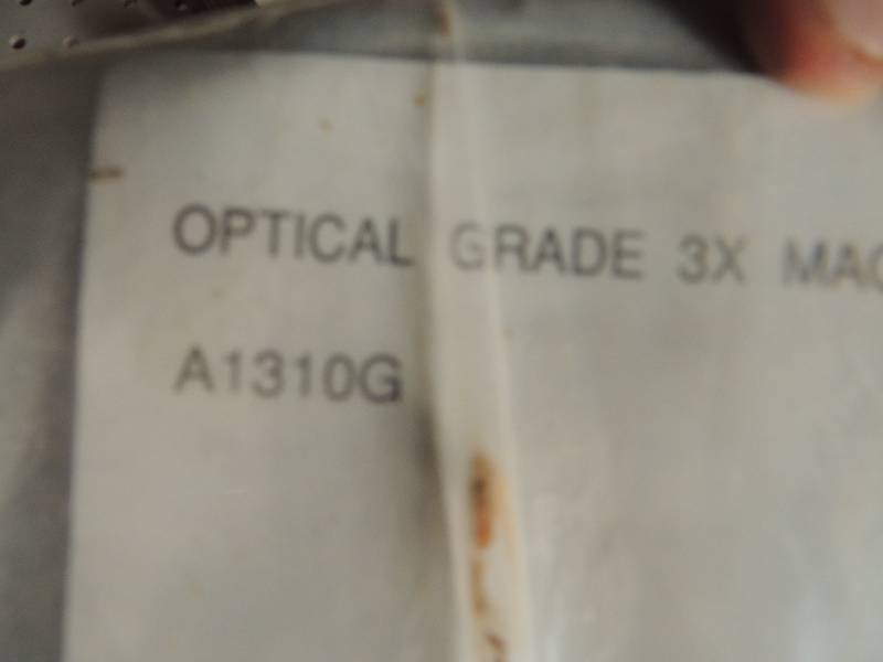 lot 696 image: Optical grade clamp NIB