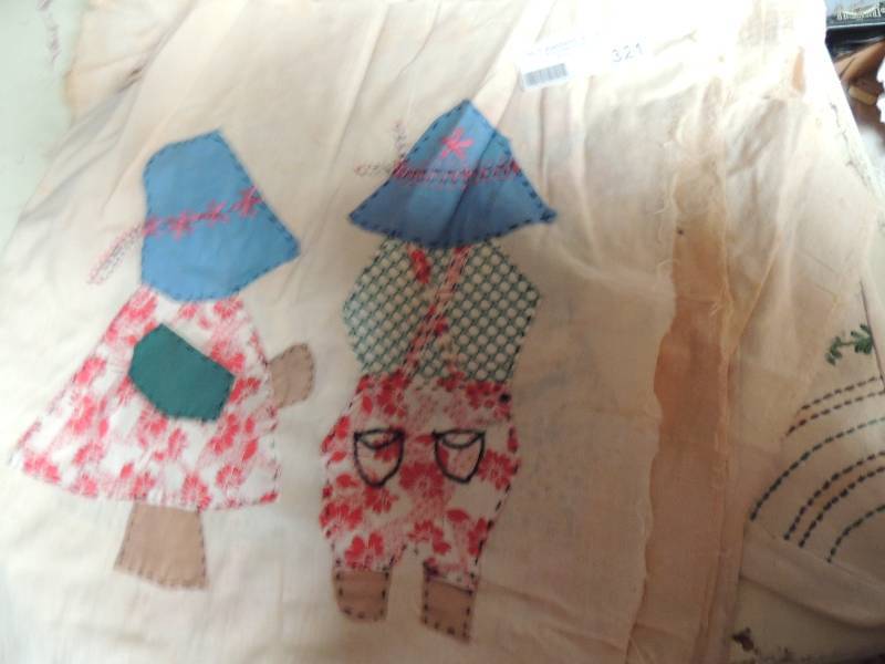 lot 321 image: Quilt blocks for sweet sue bonnet