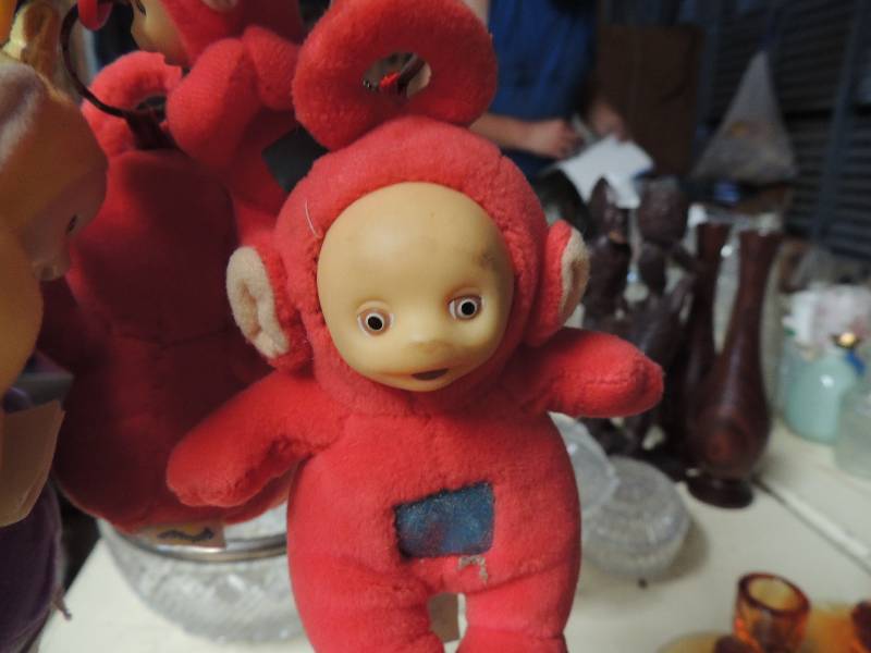 lot 333 image: Lot of Teletubies