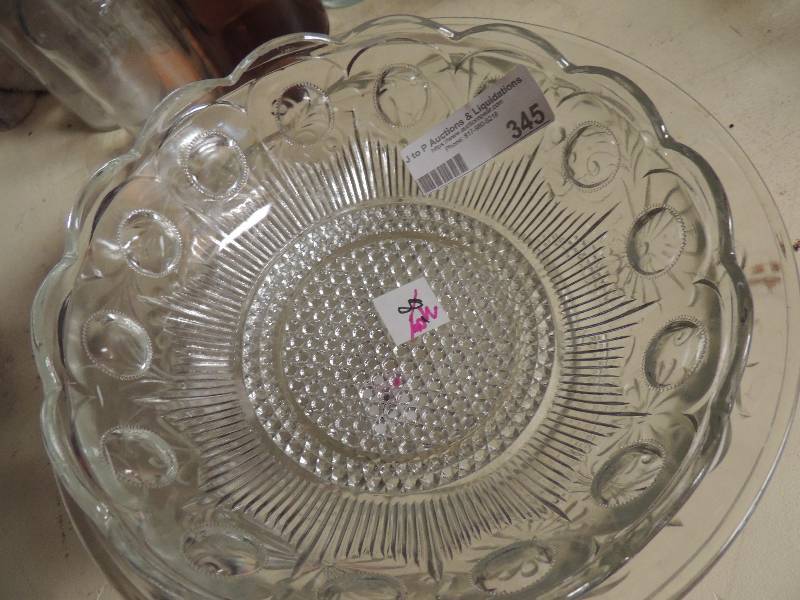 lot 345 image: 3 glass bowls