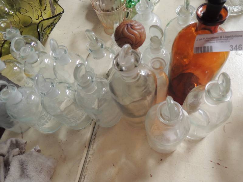 lot 346 image: DIL hydrachloric  acid HCL bottles x 18