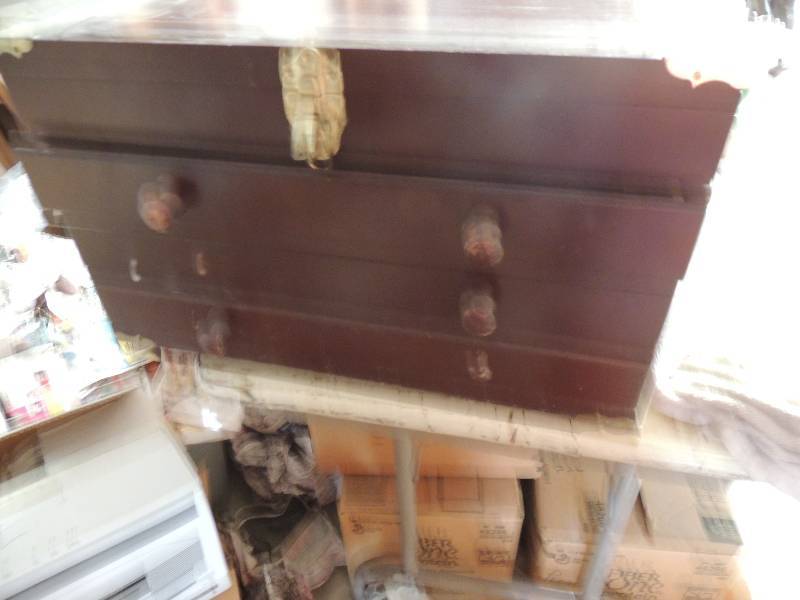 lot 348 image: Flatware case with 3 drawers