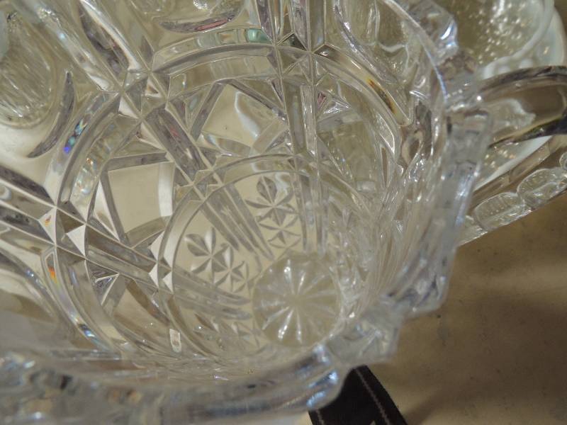 lot 343 image: Crystal beer picture and large cut crystal bowl