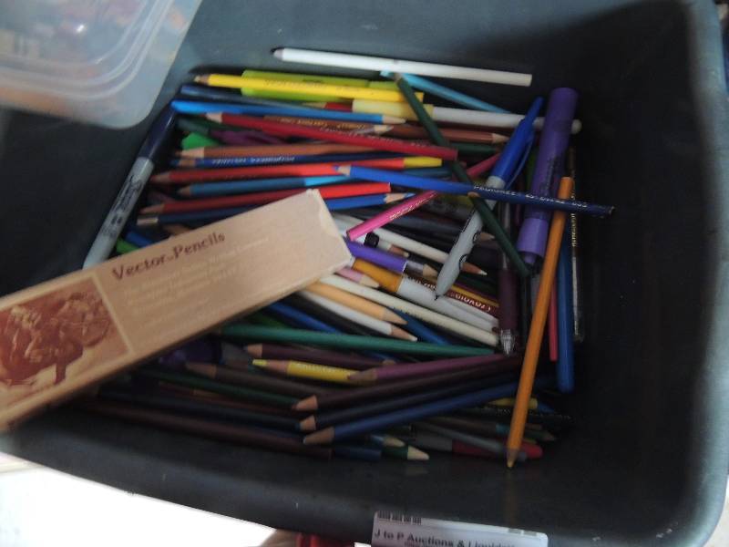 lot 25 image: Colored pencils and crayons