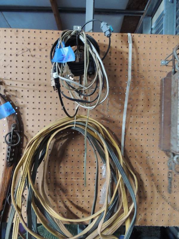 lot 364 image: Extension cords and electric wiring