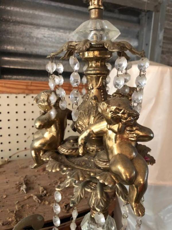 lot 455 image: VINTAGE HOLLYWOOD REGENCY  - BRONZE, WHITE MARBLE , CRYSTALS,  &  CHERUBS  30
