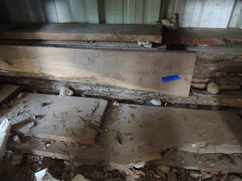 lot 618 image: live edge plank oak 1 12 inch