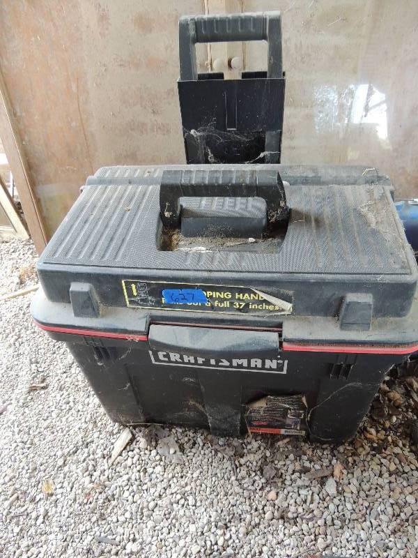 lot 627 image: 37 inch rolling Craftsman tool box