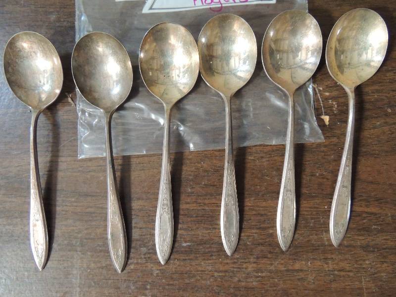 lot 511 image: SILVER WARE Qty.7  Rogers AA SPOONS